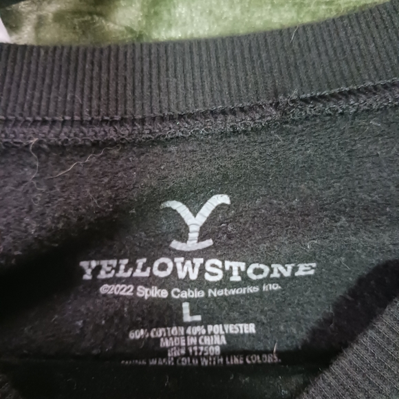 YELLOWSTONE long crop sweater NWOT - Picture 3 of 3